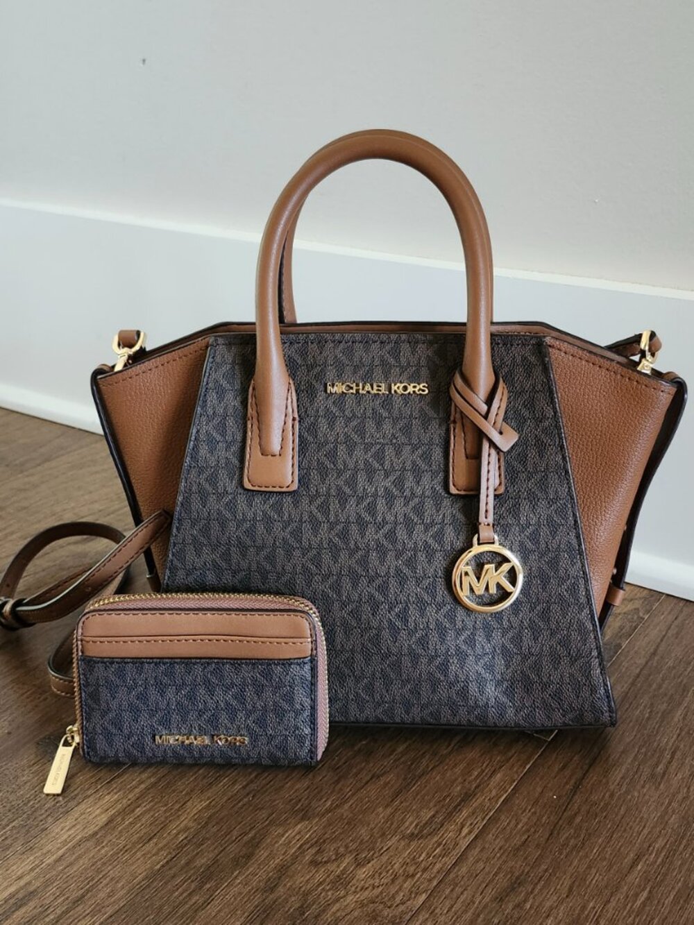 Michael Kors Avril Small Logo Satchel + Matching Wallet – Brown MK – NWOT - Picture 2 of 16